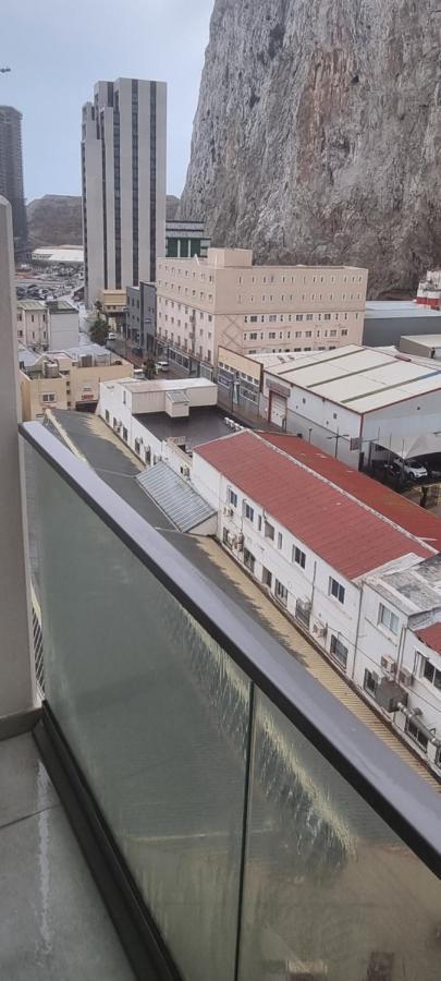 Ferienwohnung The Hub Gibraltar Exterior foto